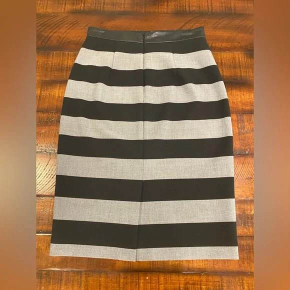 Banana Republic Black and Gray Striped Pencil Skirt - Picture 2 of 8